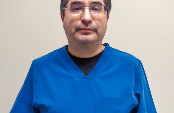 Dr. Iván Mera